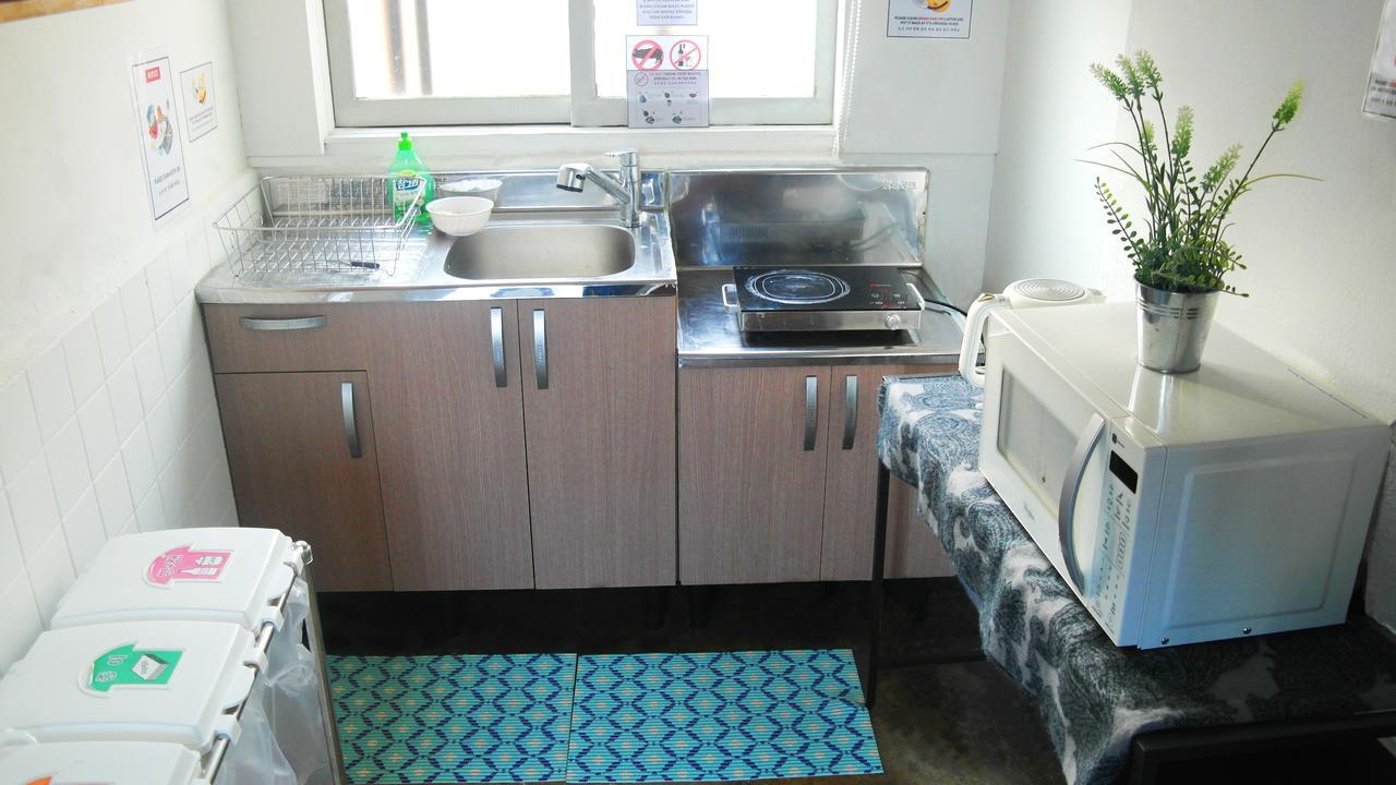 سيول Fnstay Muslim Friendly Guesthouse المظهر الخارجي الصورة